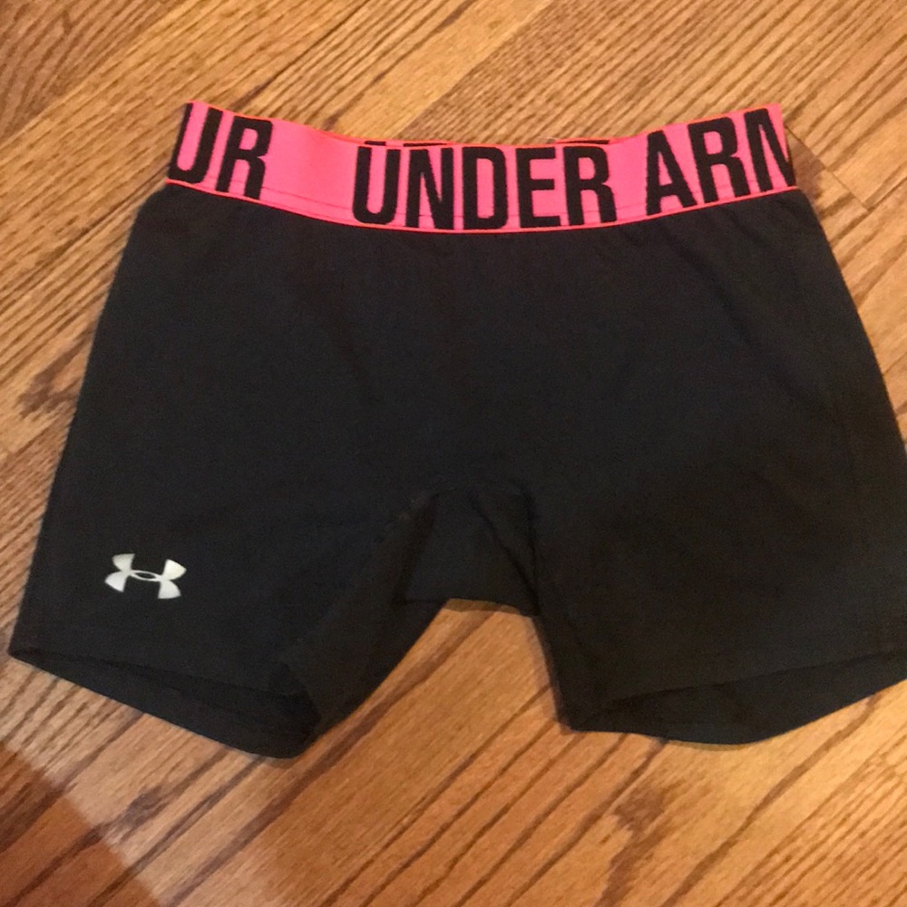 YL that fits like a XSmall under Armour spandex